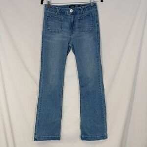 EUC Curve Appeal Curvy Fit Flare Light Blue Jeans Size 2/26